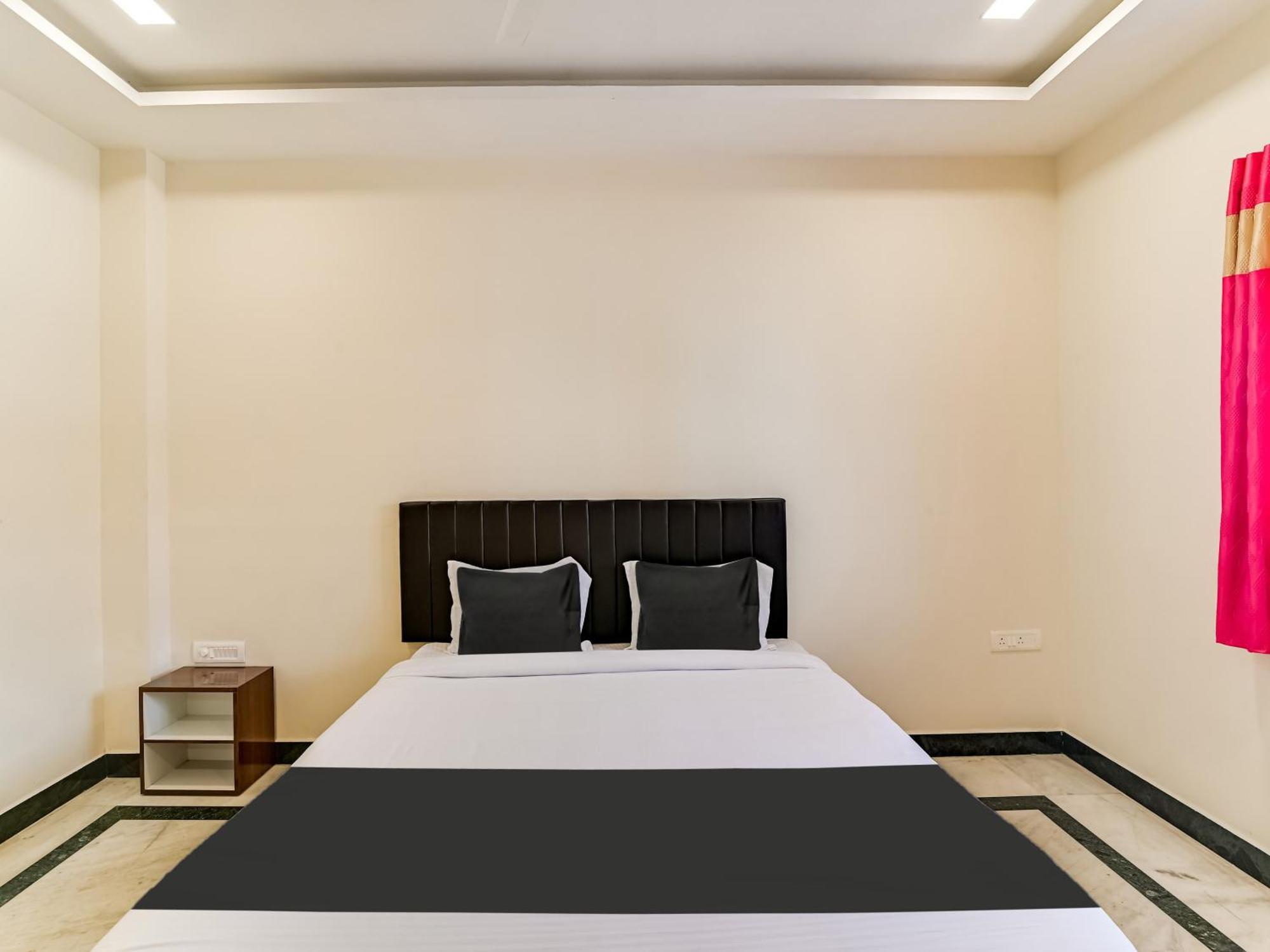 Hotel O Rj Royal Inn ฮอร์นีเบ็ชวา ภายนอก รูปภาพ
