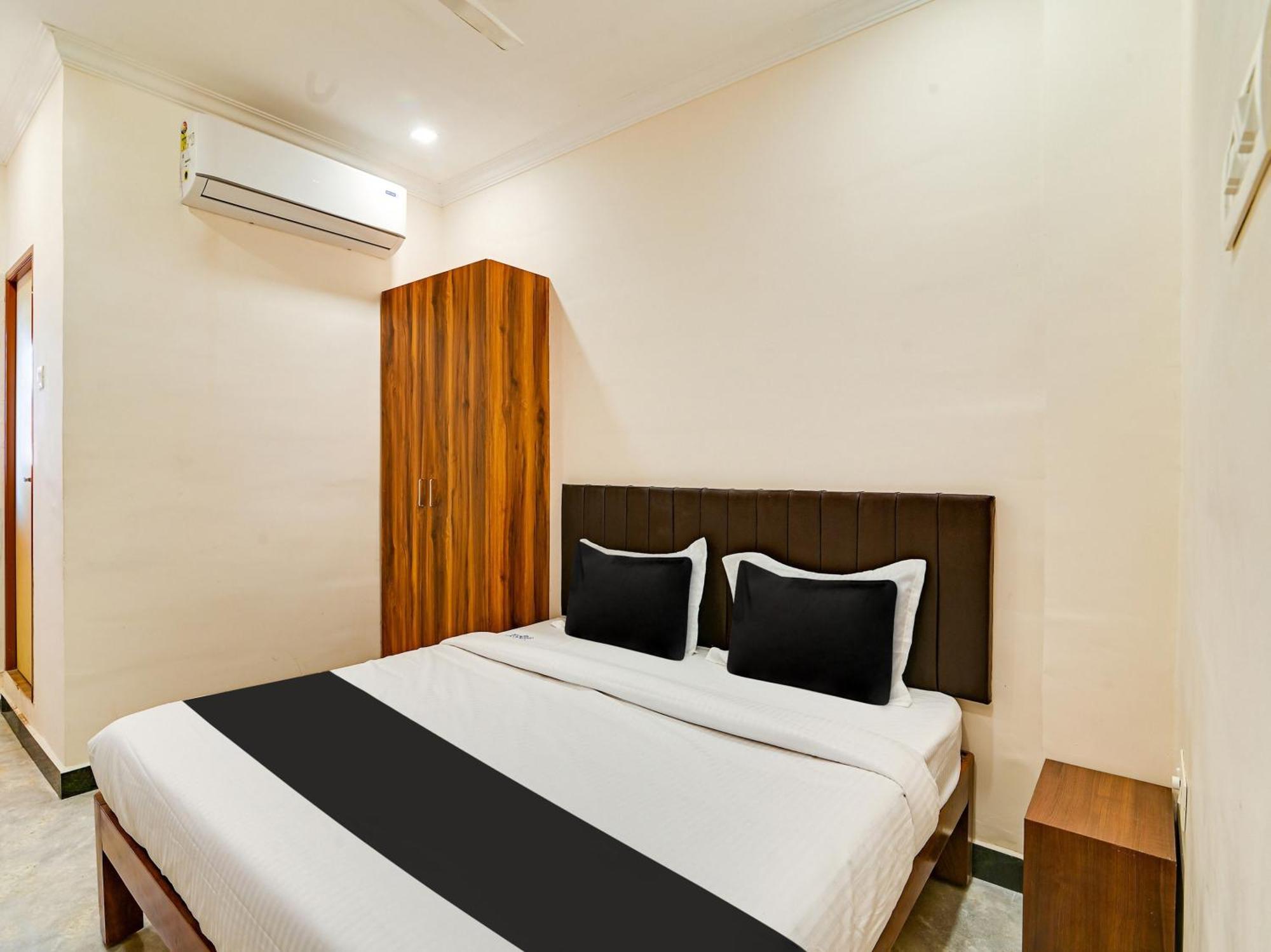 Hotel O Rj Royal Inn ฮอร์นีเบ็ชวา ภายนอก รูปภาพ